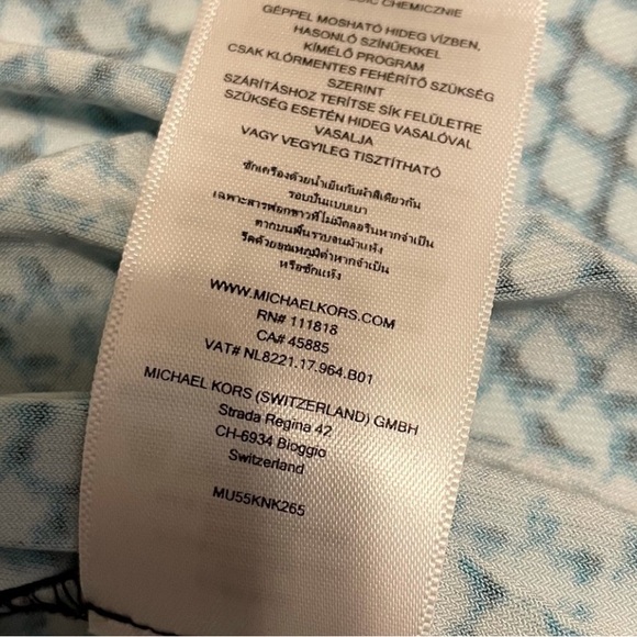 MK V- Neck Blouse. Size Medium (EUC) - Picture 9 of 11